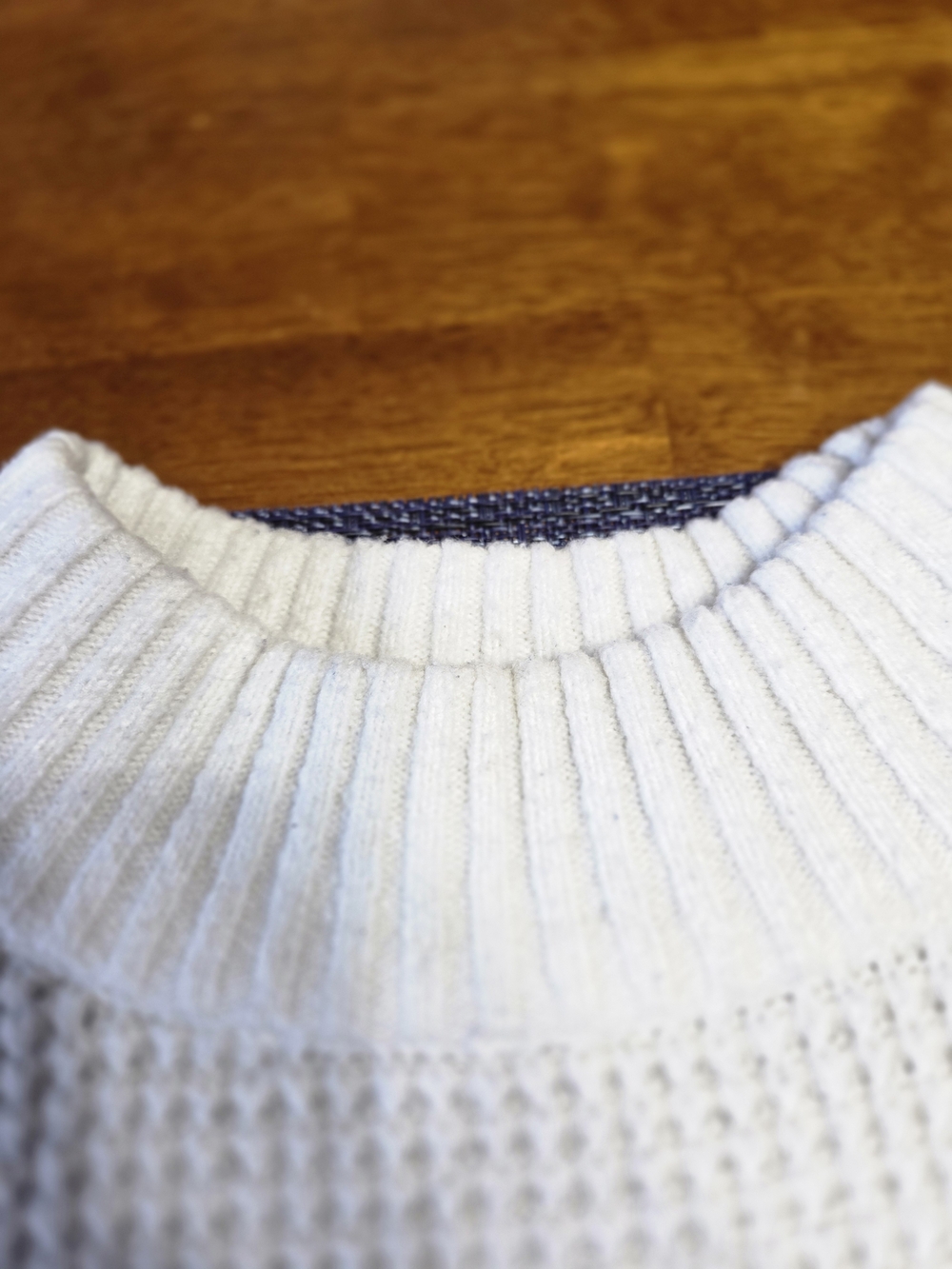 Hollister Women's White Waffle Knit Cropped Mock Neck Sweater Medium - Picture 6 of 7